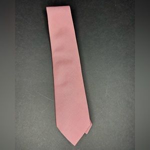 Nice pink tie ready to go!
